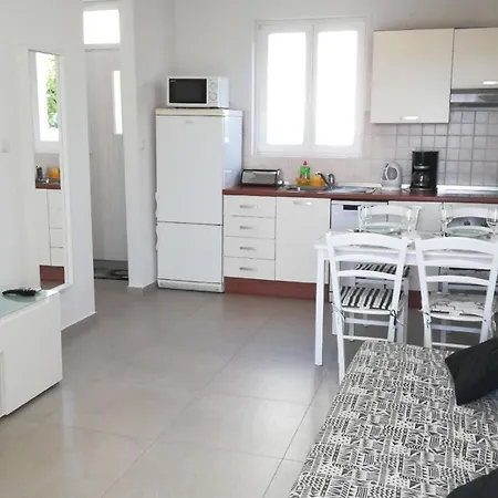 Renovierte In Mit Privatem Balkon * Petrčane