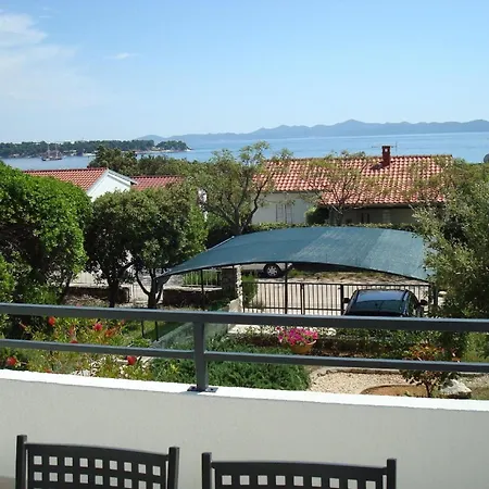 Renovierte In Mit Privatem Balkon * Petrčane