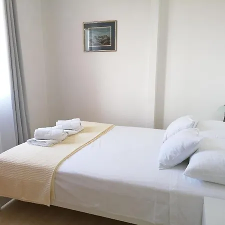 Renovierte In Mit Privatem Balkon Apartment *